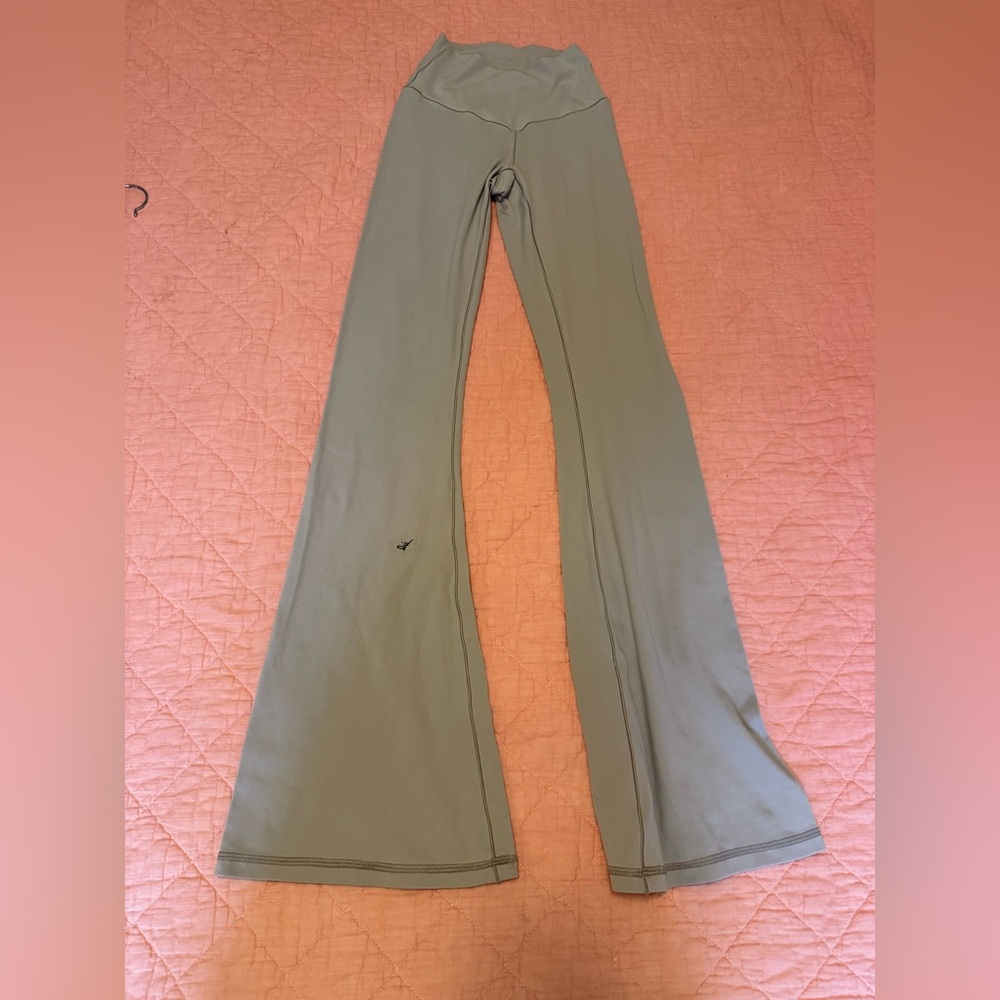 Aerie Offline Purple/Taupe High Waisted Crossover Flare Leggings *STAINED*